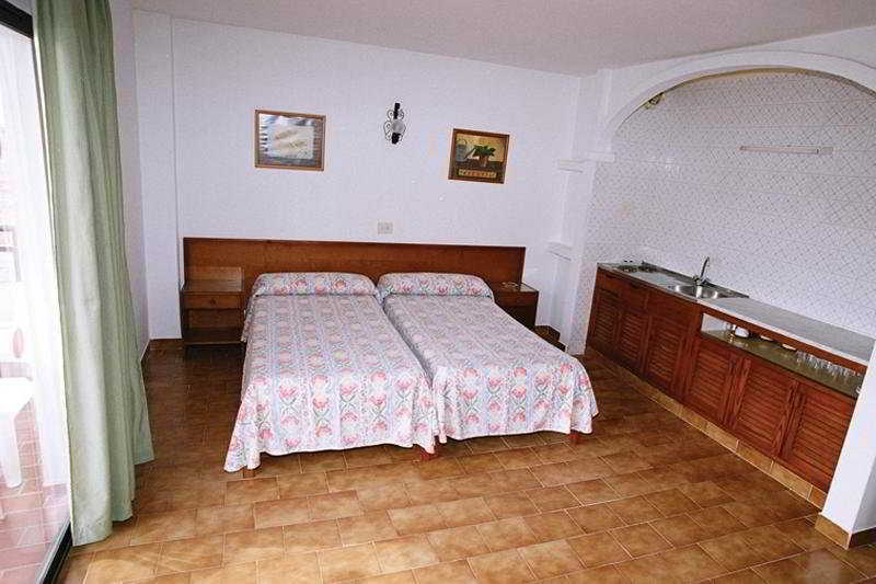 Apartamentos Orosol 2 By Typic Hotels Sant Antoni de Portmany Zewnętrze zdjęcie