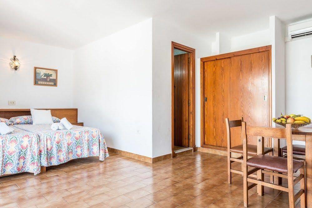 Apartamentos Orosol 2 By Typic Hotels Sant Antoni de Portmany Zewnętrze zdjęcie