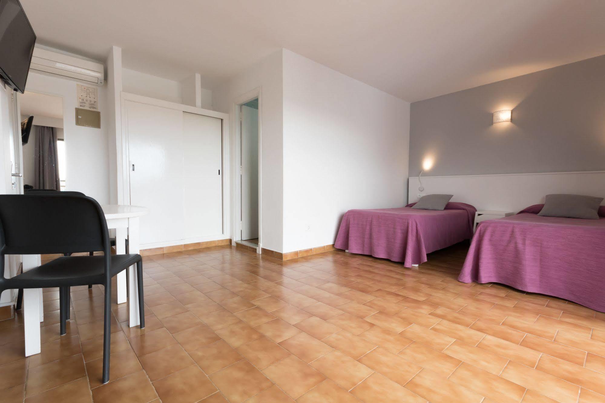 Apartamentos Orosol 2 By Typic Hotels Sant Antoni de Portmany Zewnętrze zdjęcie