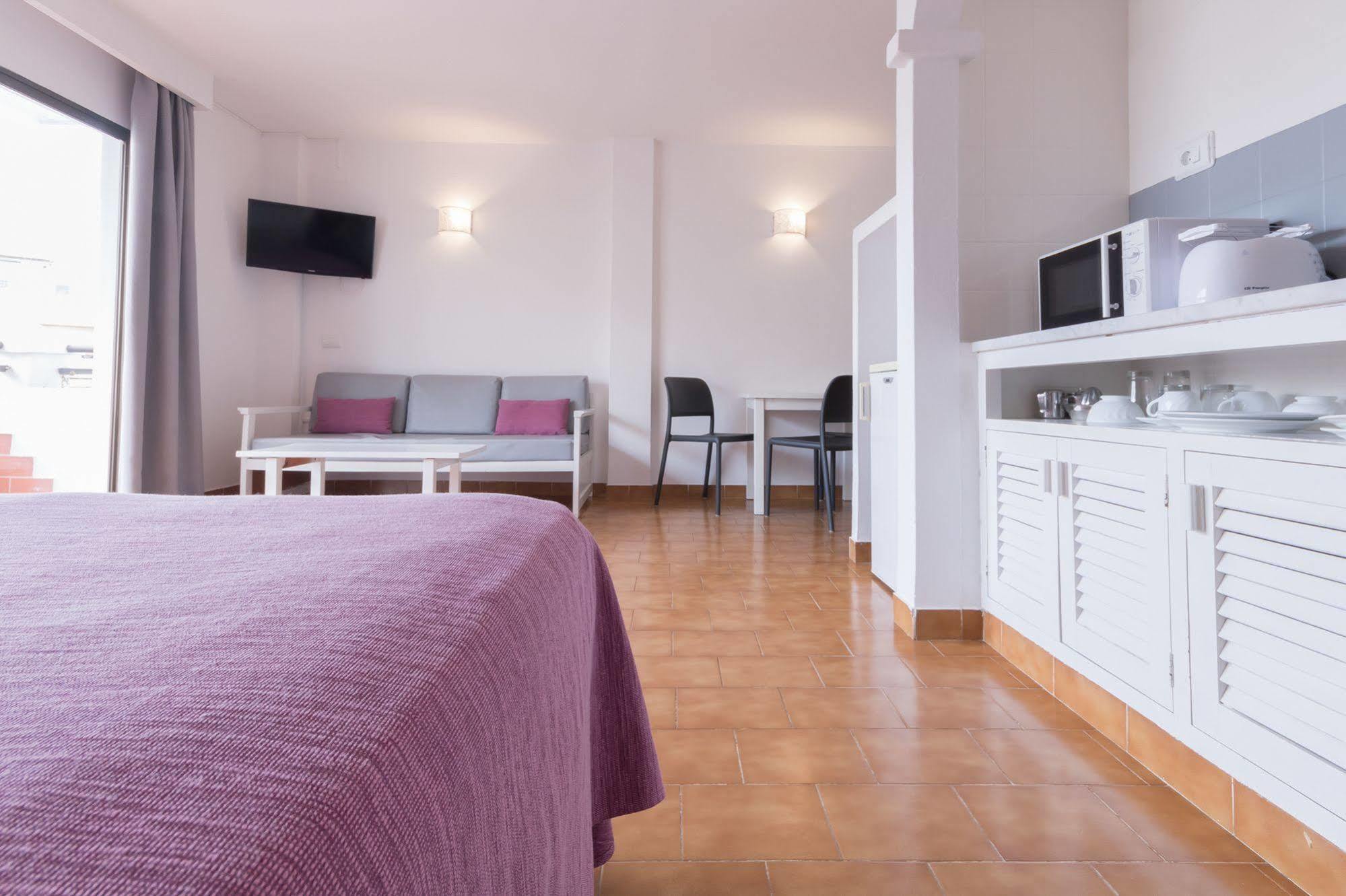 Apartamentos Orosol 2 By Typic Hotels Sant Antoni de Portmany Zewnętrze zdjęcie